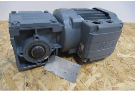 35 RPM 0,12 KW Asmaat 20 mm IE3. UNUSED.